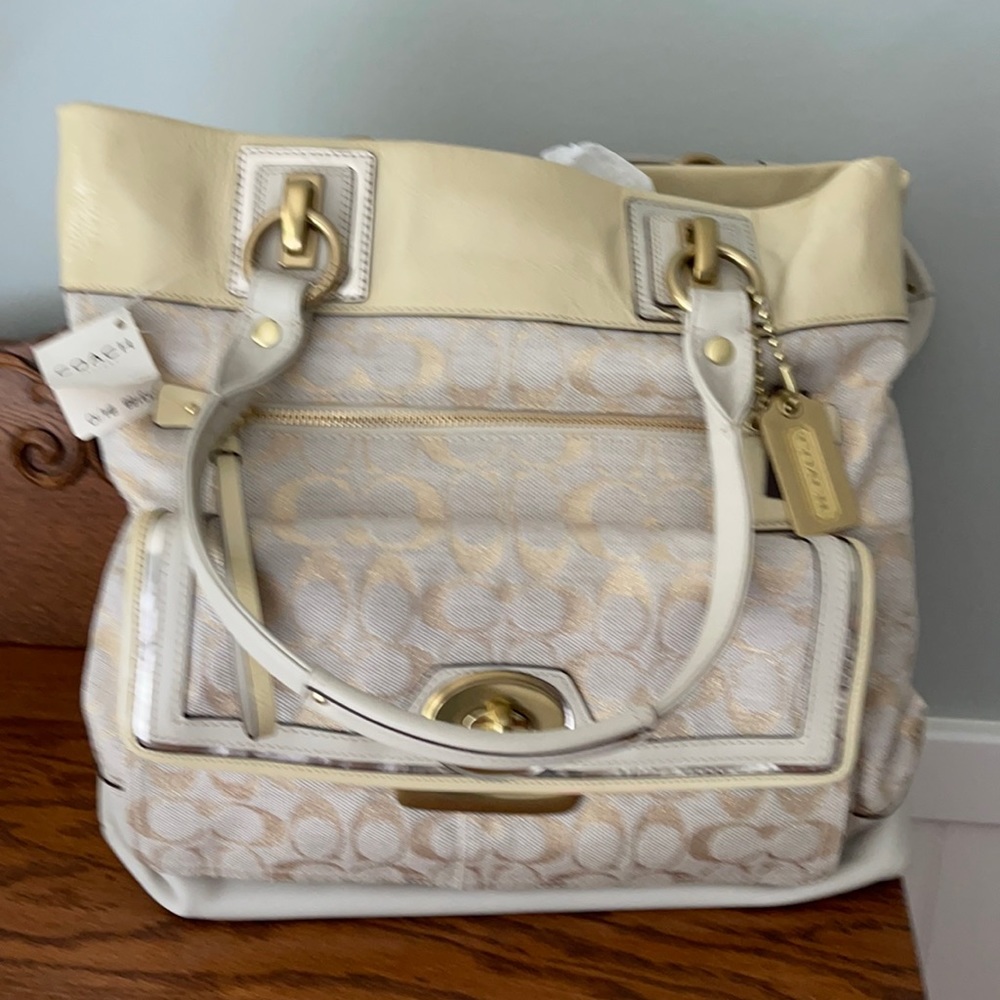 New Coach purse… never been used.